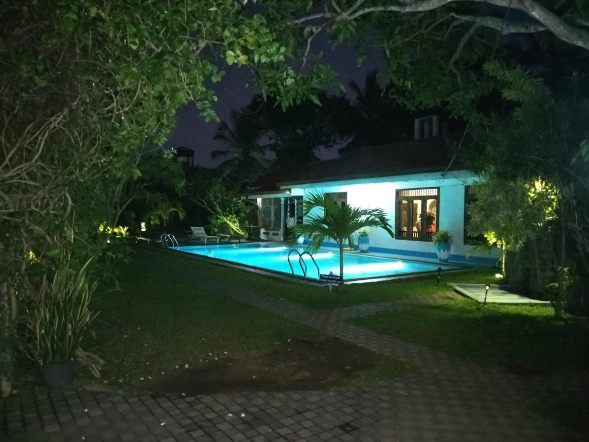 Lioni Holidays Villa Negombo Bagian luar foto