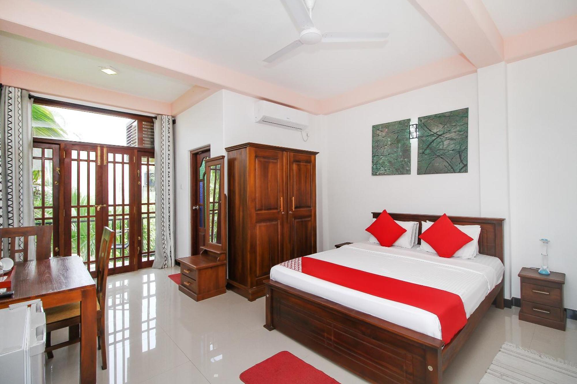 Lioni Holidays Villa Negombo Ruang foto