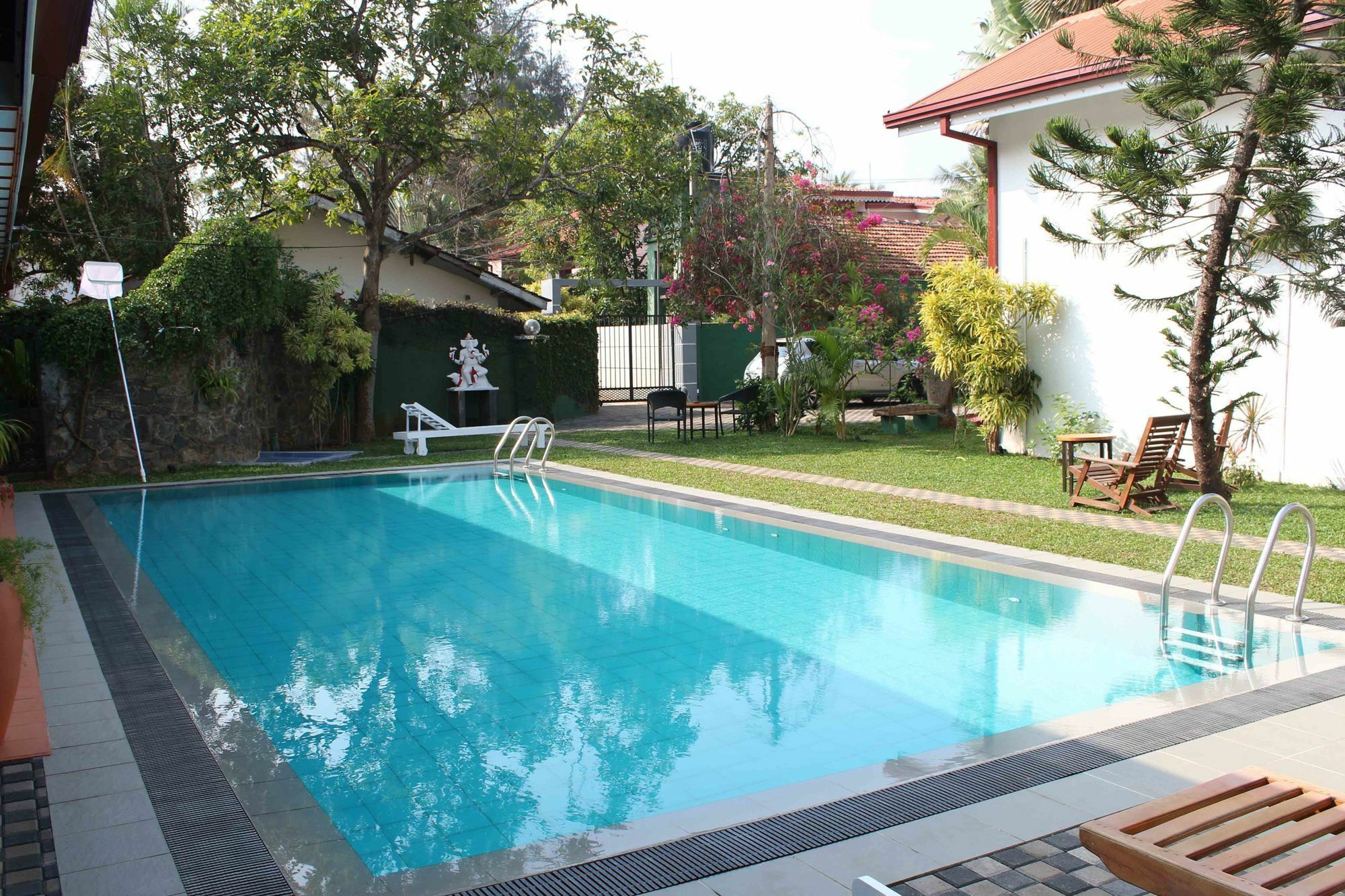 Lioni Holidays Villa Negombo Bagian luar foto