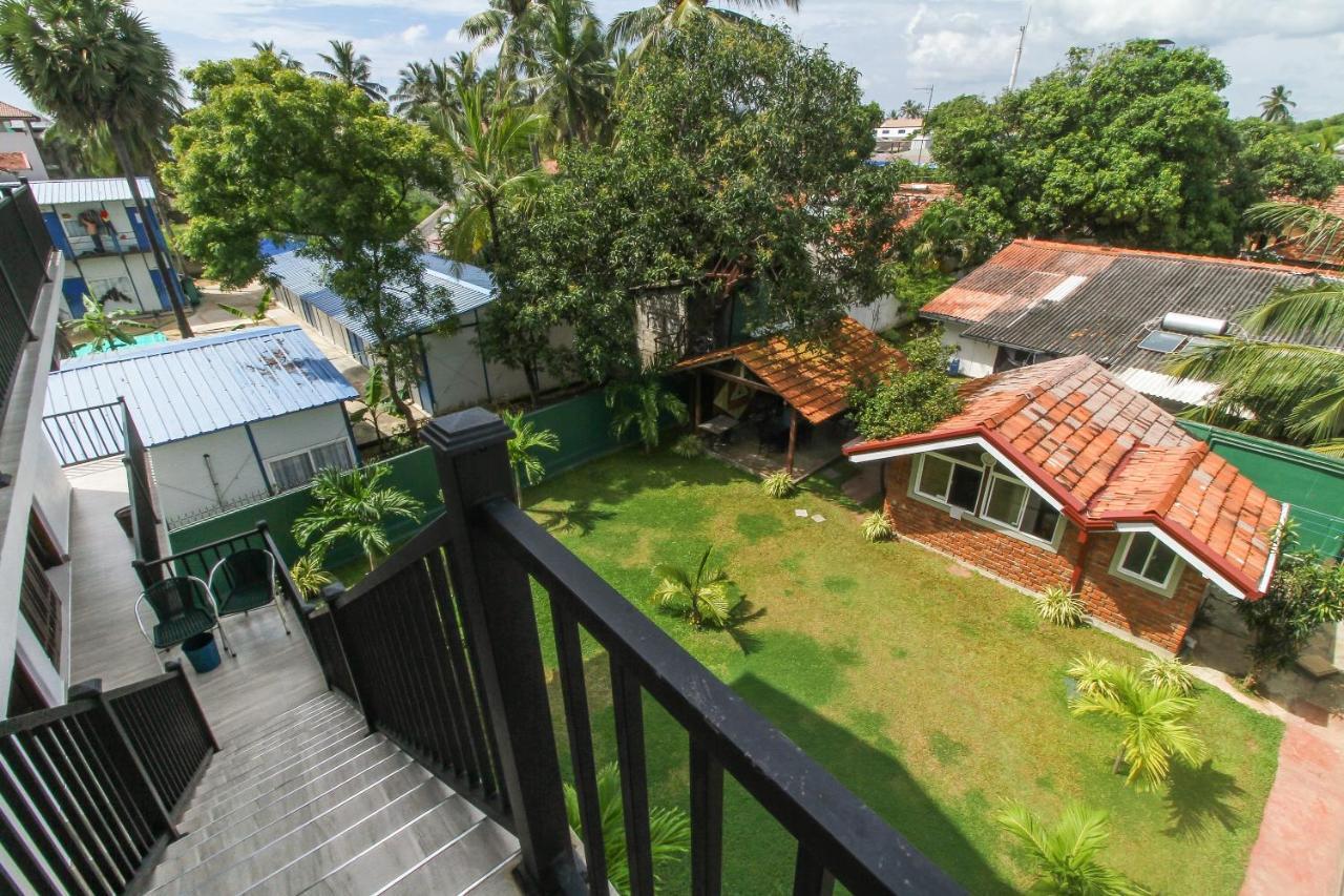 Lioni Holidays Villa Negombo Bagian luar foto