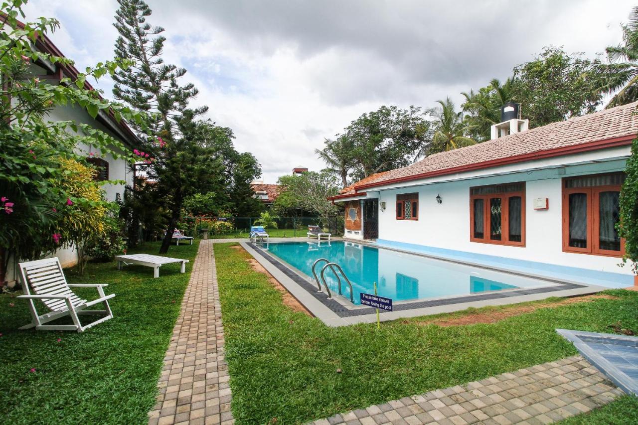 Lioni Holidays Villa Negombo Bagian luar foto