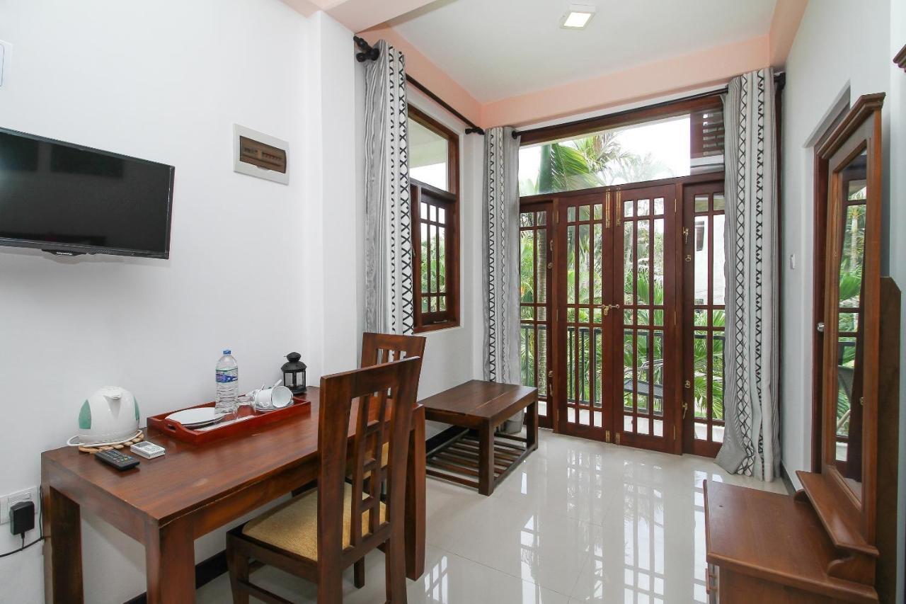 Lioni Holidays Villa Negombo Bagian luar foto